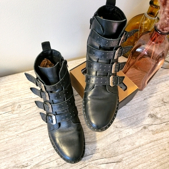 Steve Madden Shoes - Steve Madden Multi Buckle Moto Boots
